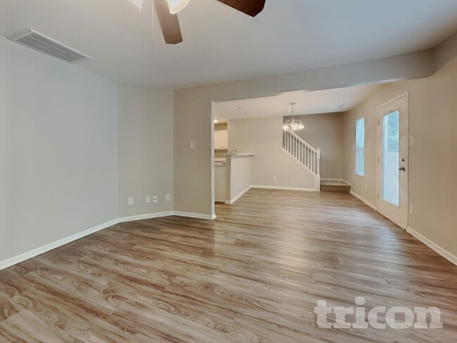 Photo - 843 Bitting Hall Cir