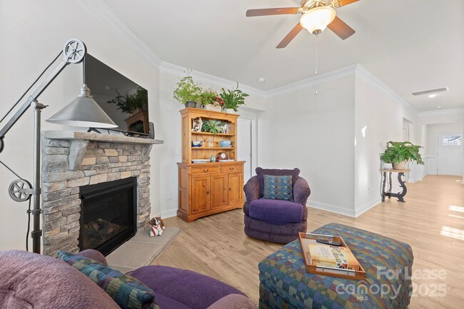 Photo - 758 Latrobe Dr House