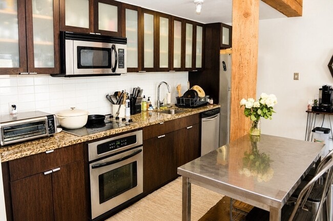 Building Photo - 90 Wareham St Unit 504