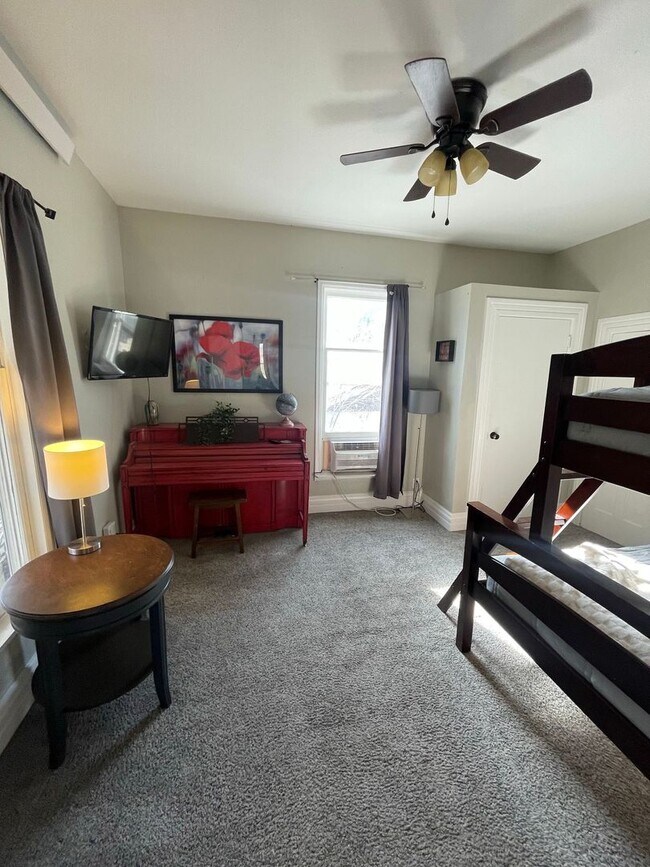 Photo - 815 Pitkin Ave Unit 3