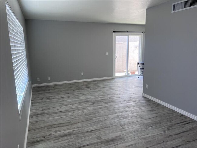 Photo - 1002 E Michelle Dr Casa