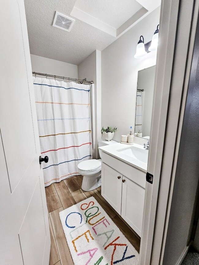 Photo - MODERN FINISHES!! 3 Bedroom, 2.5 Bathroom Home in Knoxville!
