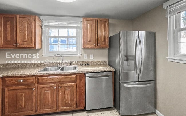 Photo - 4646 Evansdale Rd