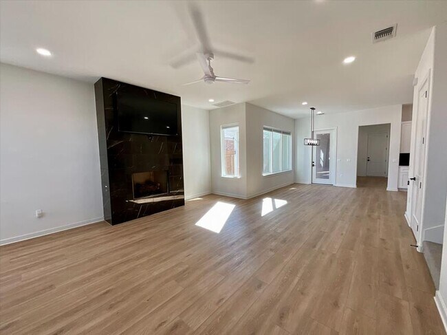 Photo - 12106 Savannah Ave