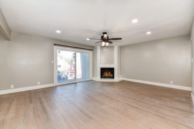 Photo - 5372 Garfield Ave Unit C