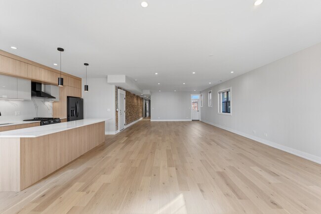 Photo - 7518 N Eastlake Terrace Unit 1