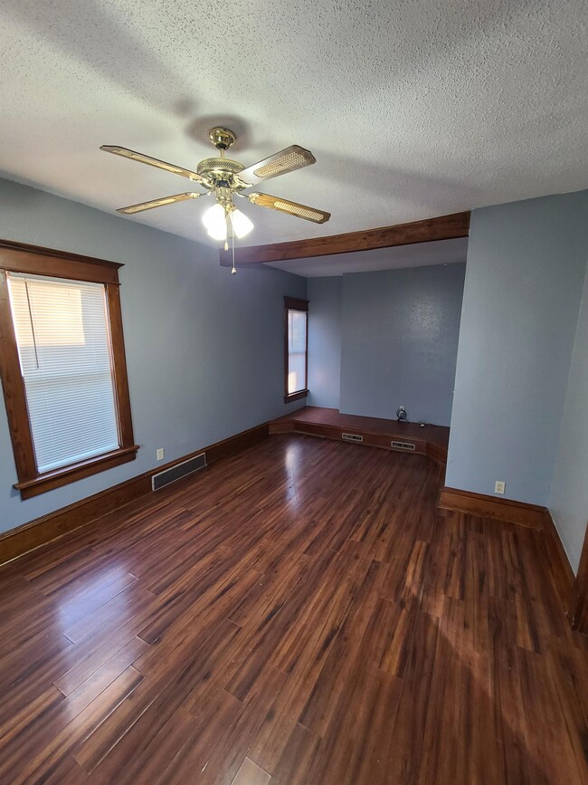 Photo - 1102 Baltimore St