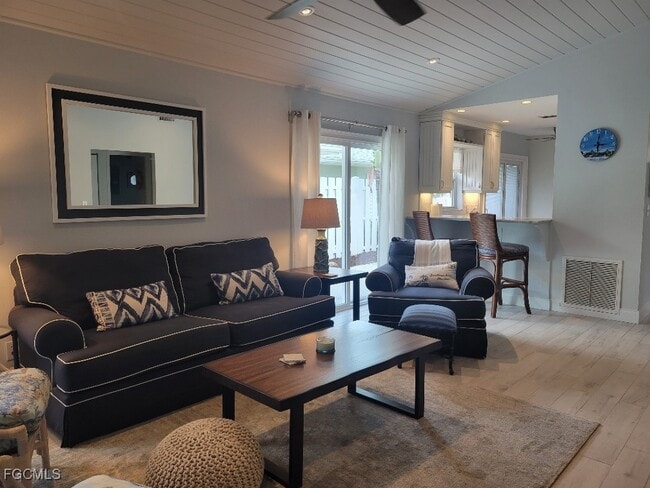 Photo - 14873 Crescent Cove Dr