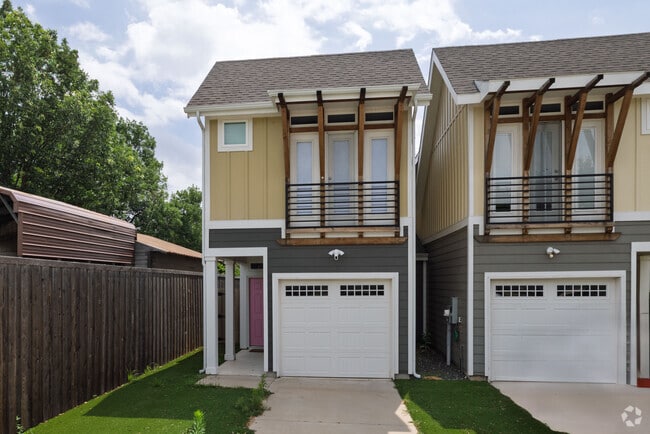 Building Photo - 450 S Edna Ave Rental