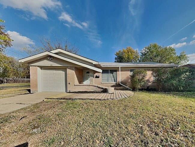 Building Photo - 614 Maydelle Ln