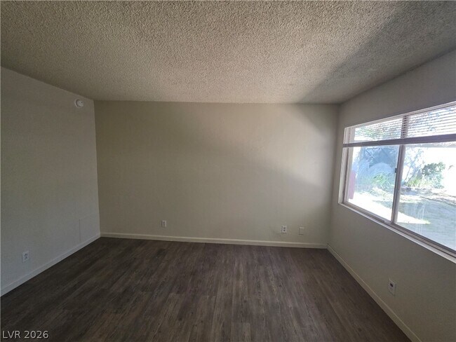 Photo - 304 Orland St Unidad 39