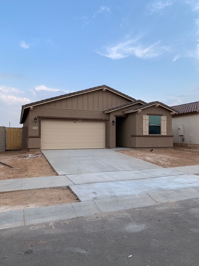 Photo - New Home at North Copper Canyon! Built in ...