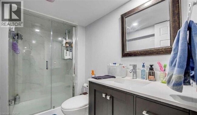 Photo - 180 Belmore Ct