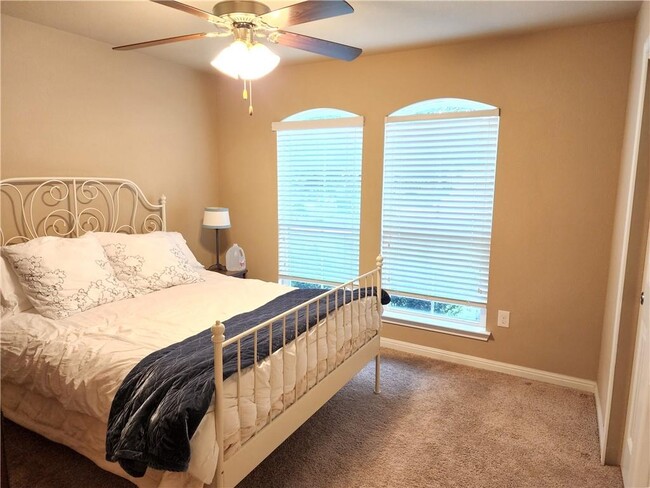 Photo - 109 Bastian Ln