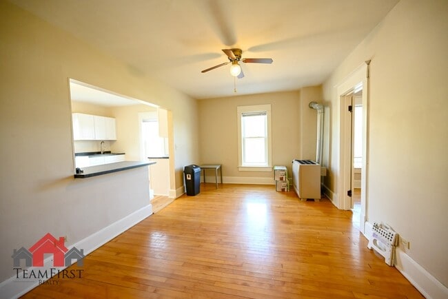 Photo - 205 N Maple St