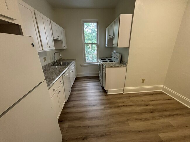 Photo - 333 Morewood Ave