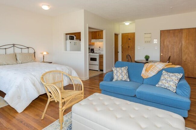 Photo - 220 Beacon St Unidad 2