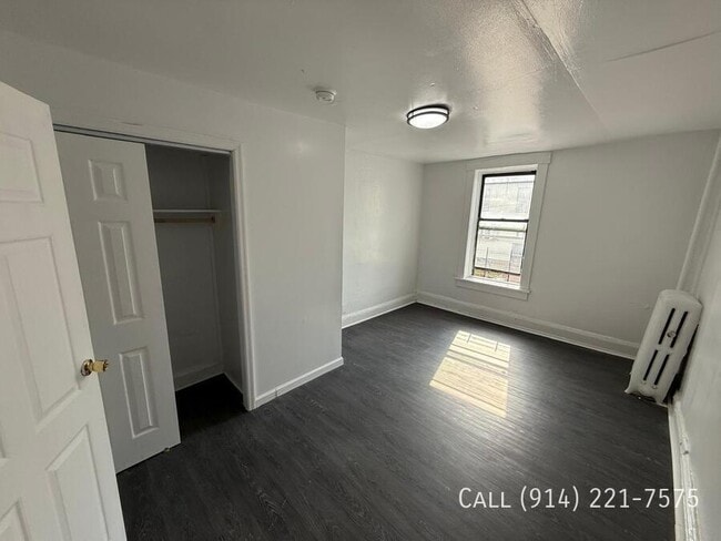 Building Photo - 160 Palisade Ave