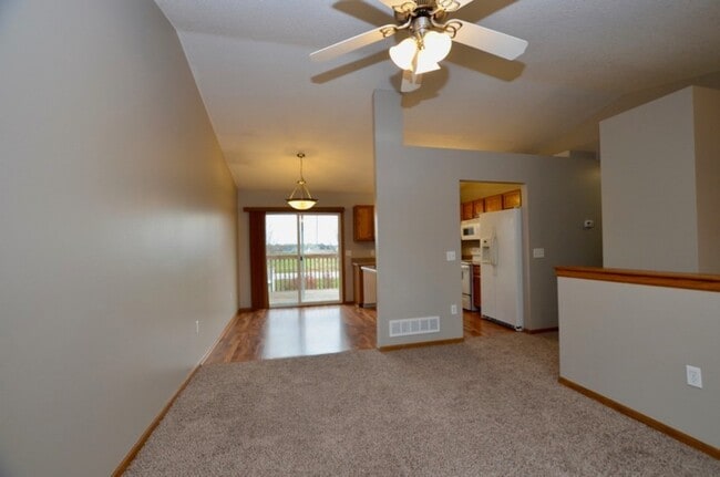 Photo - Lovely Altoona Split-Foyer