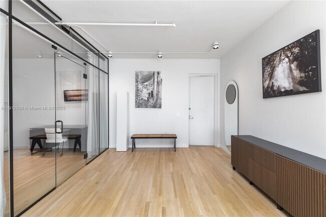 Photo - 1700 Meridian Ave Unit 406