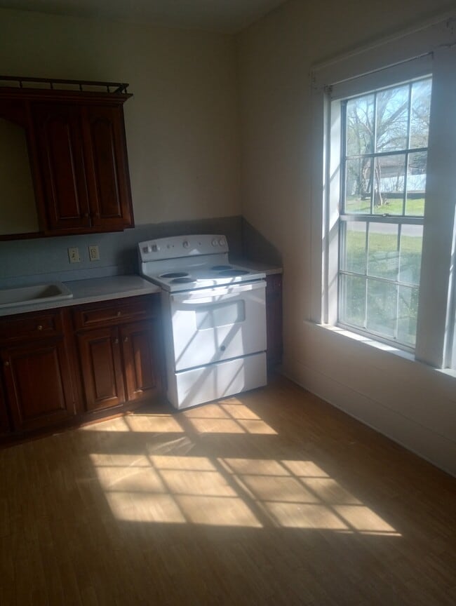 Photo - 203 E Rhodes Ave Unit 203 Rhodes Ave