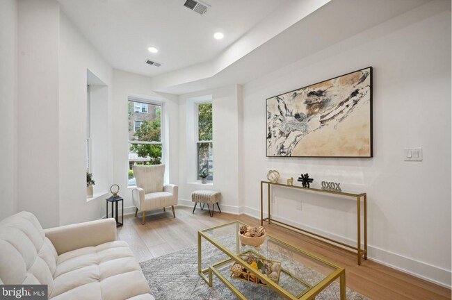 Photo - 1440 Harvard St NW