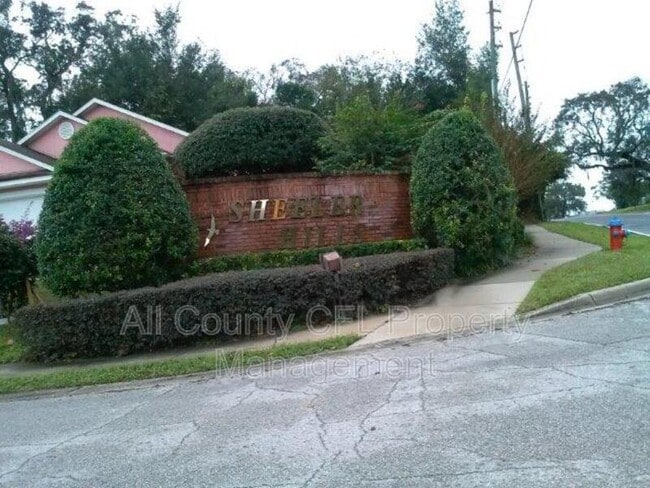 Building Photo - 2026 Larkwood Dr