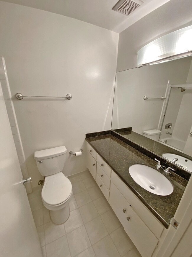 11936 Darlington Ave Unit 201