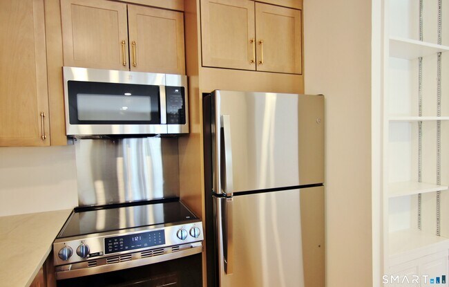 Photo - 81 Courtland Ave Unit 81-07