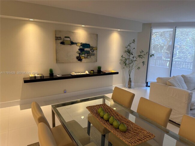 Photo - 161 Crandon Blvd Unidad 221