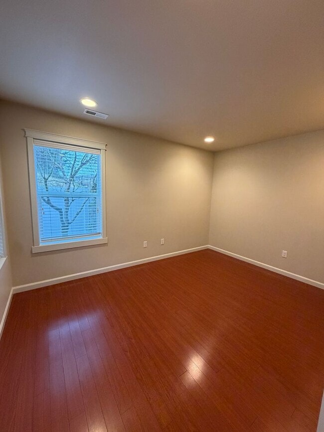 Photo - 1204 Burnside Pl