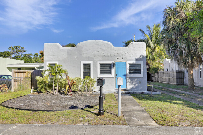 Building Photo - 615 El Vedado Rental