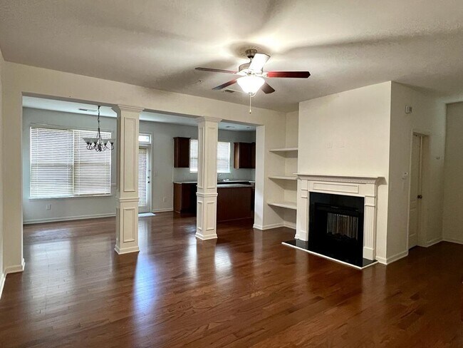 Photo - 6355 Story Cir