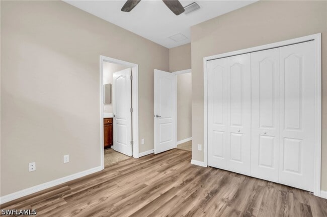 2061 Hamlin St