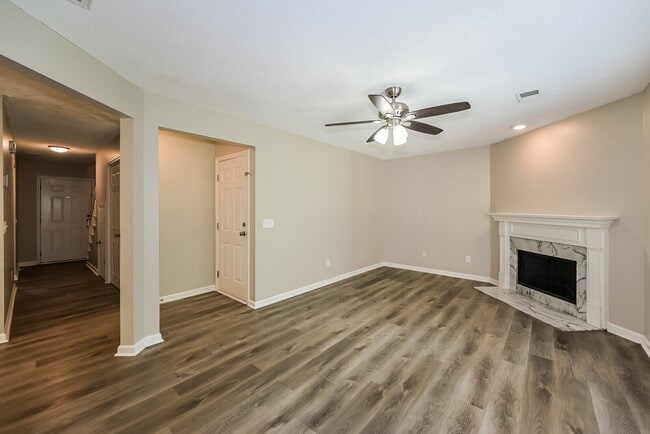 Photo - 309 Cedar Park Cir