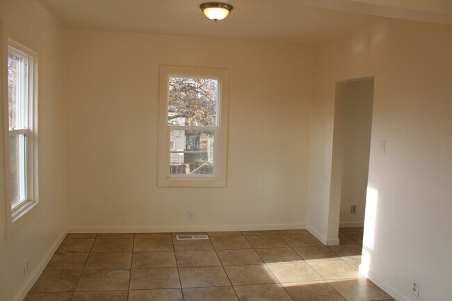 Photo - 329 McKinley St