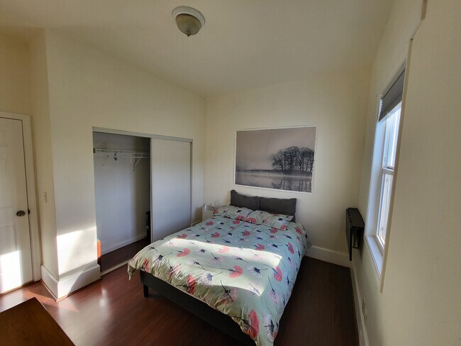 Photo - 2117 West St