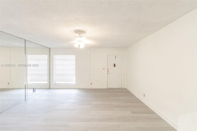 Photo - 5209 SW 40th Ave