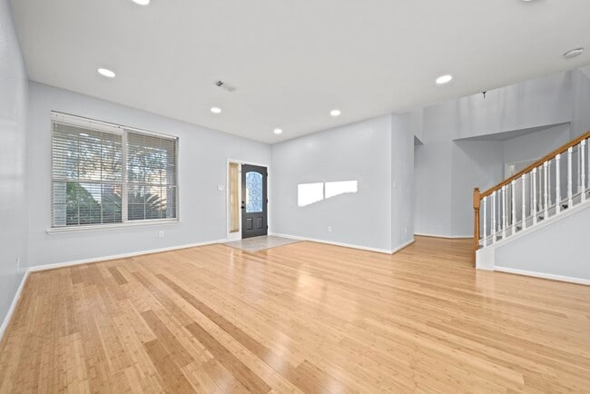 Photo - 6323 Channelbrook Ln