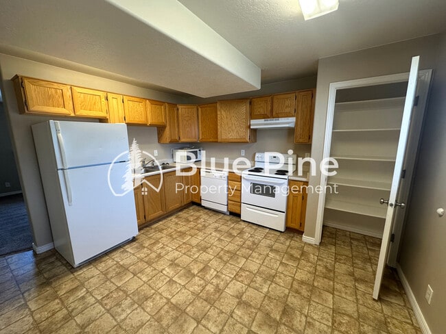 Photo - 622 Valinda Ln