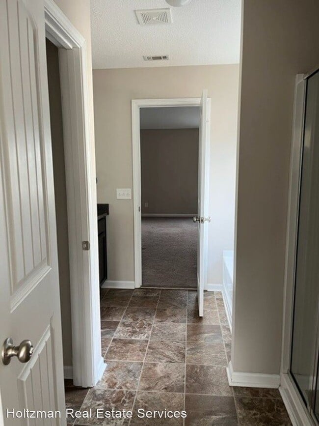 Photo - 4 br, 2.5 bath House - 1511 Bayberry Drive