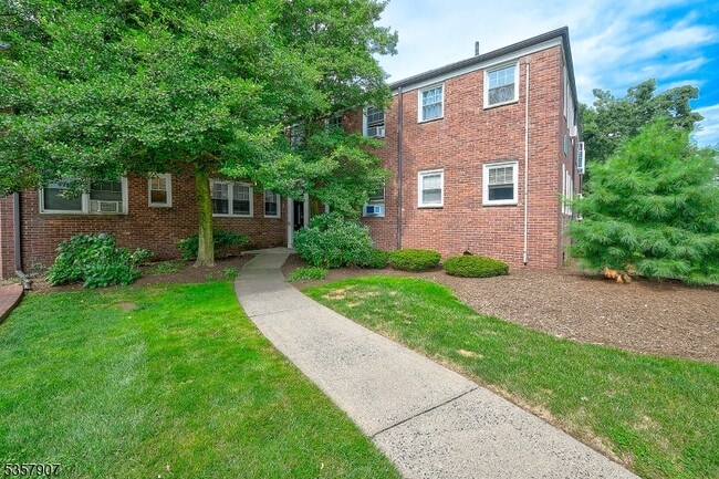 Photo - 349 Bloomfield Ave Apartment Unit 74