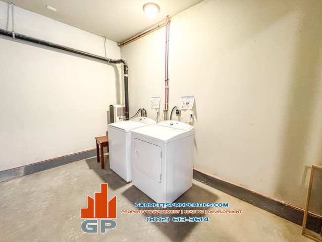 Photo - 1698 Winch Hill Rd