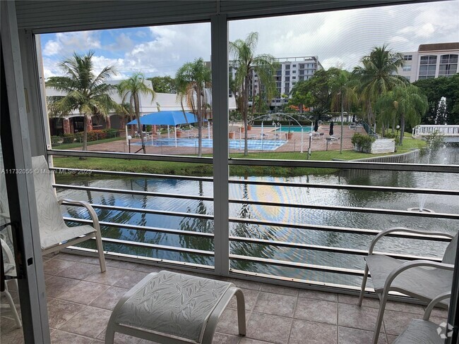 Building Photo - 505 E Dania Beach Blvd Unit 4-2J Rental