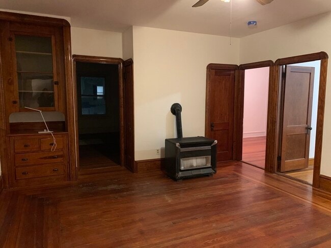 Building Photo - 44 Crawford St Unit 2 Rental