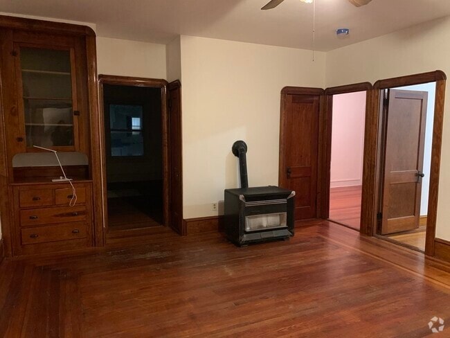 Building Photo - 44 Crawford St Unit 2 Rental