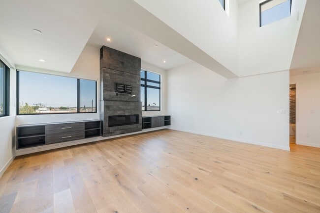 Photo - Modern Manhattan Beach Townhome!