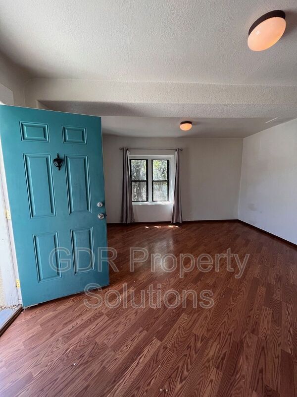 Photo - 305 Wilshire Dr SW