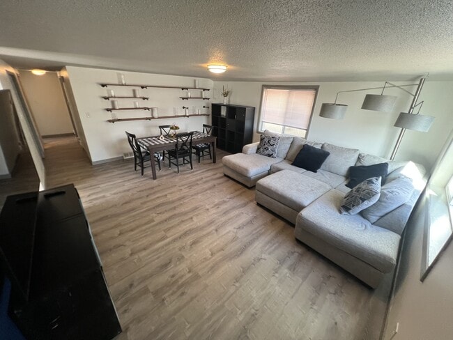 Photo - 205 16th Ave Ct