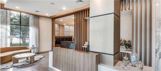 Photo - 2928 Oak Lawn Ave